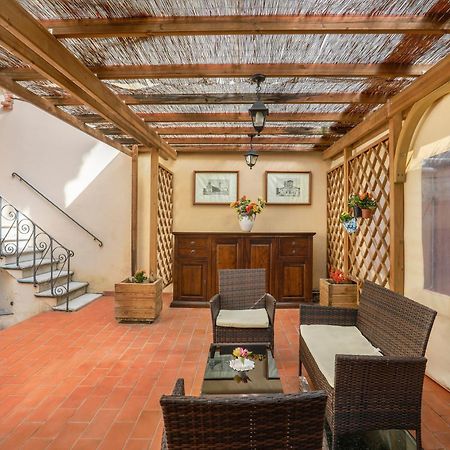 Antica Residenza Santa Chiara -City Center Lucca Kültér fotó