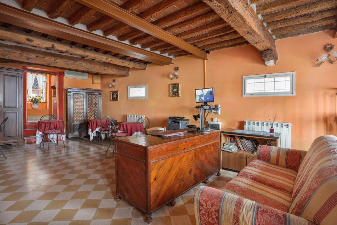 Antica Residenza Santa Chiara -City Center Lucca Kültér fotó
