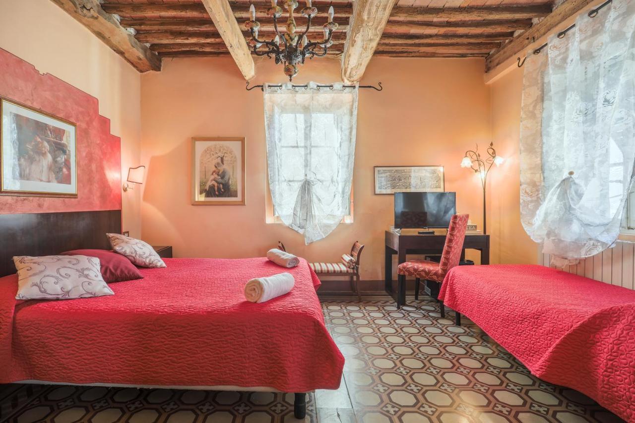 Antica Residenza Santa Chiara -City Center Lucca Kültér fotó