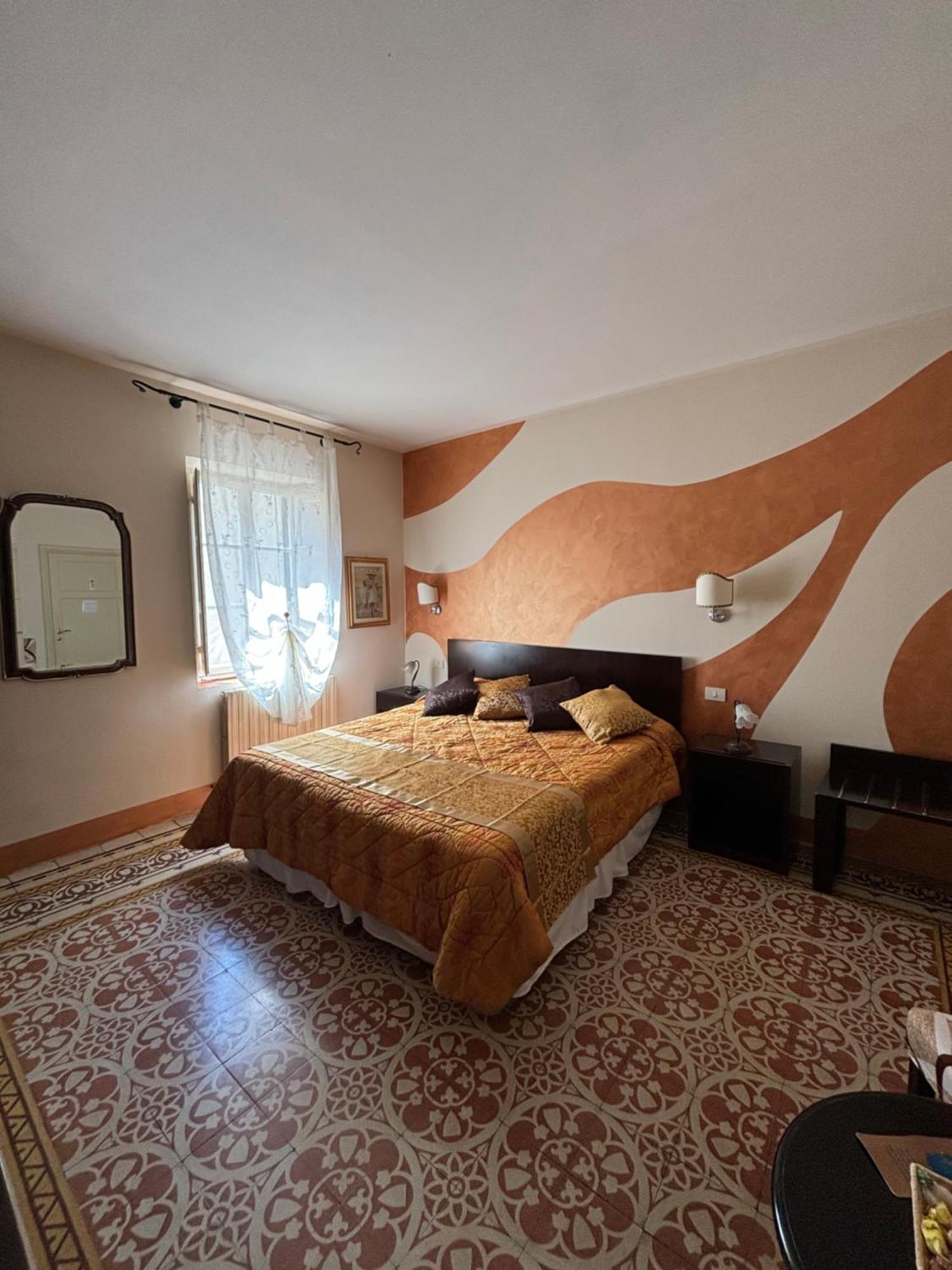 Antica Residenza Santa Chiara -City Center Lucca Kültér fotó