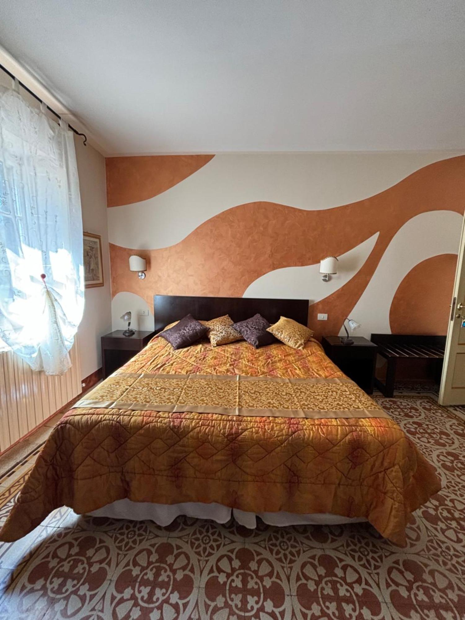 Antica Residenza Santa Chiara -City Center Lucca Kültér fotó